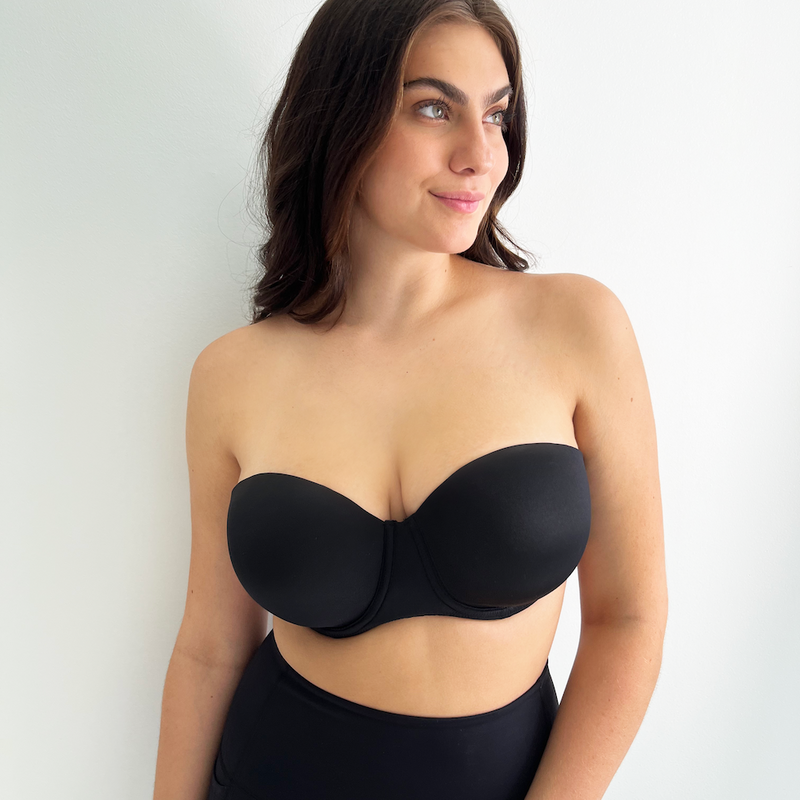Balconette Bra with molded square cup for girls with small and medium breast  size Black. Anabel Arto.